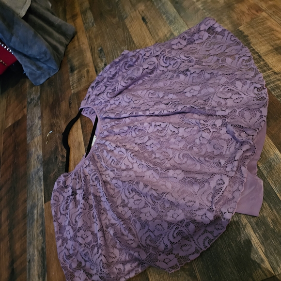 Elegant Lace Purple Nightgown - Picture 2 of 6